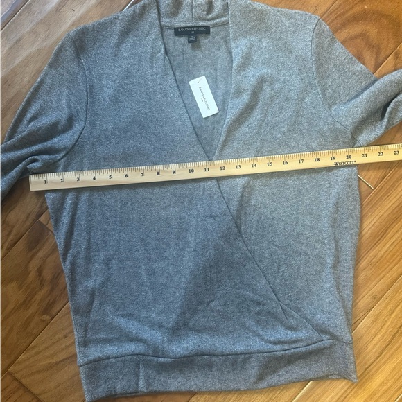 Banana Republic Sparkling Silver Sweater - Picture 3 of 7